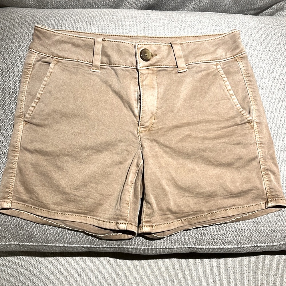 American Eagle super stretch shorts for sale! Size US 2/ CA 2!